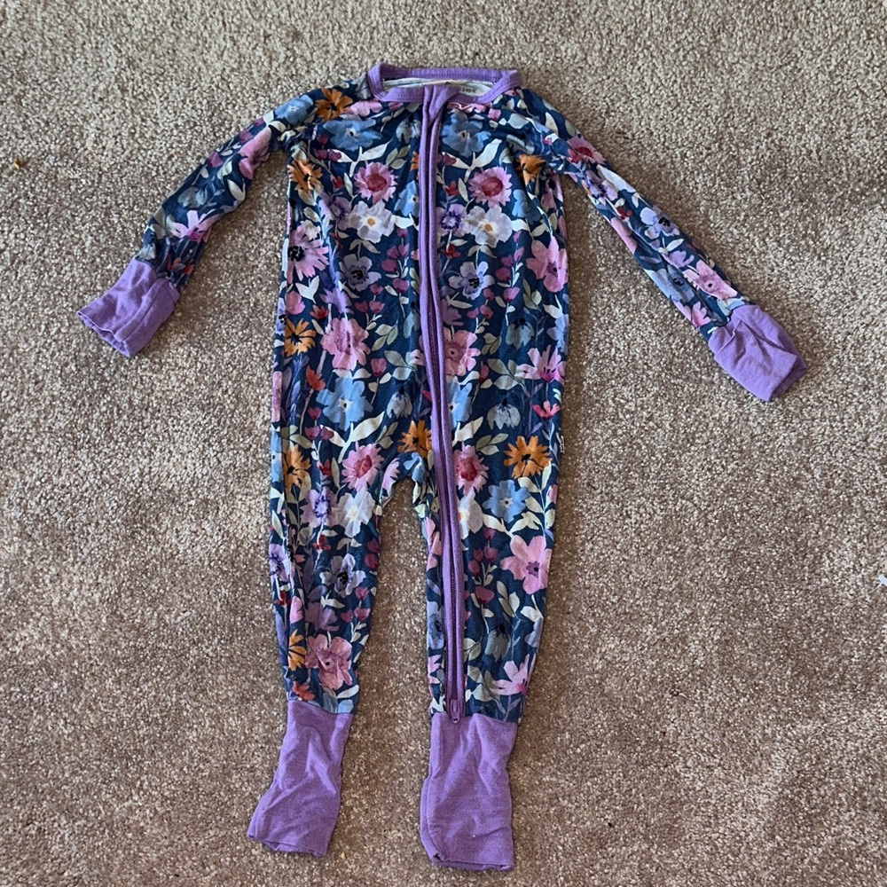 Little sleepies 6-12 month zippy